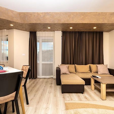 Sunny 1Bd Apartment In Old Town By Flat Mаnager Plovdiv Bagian luar foto