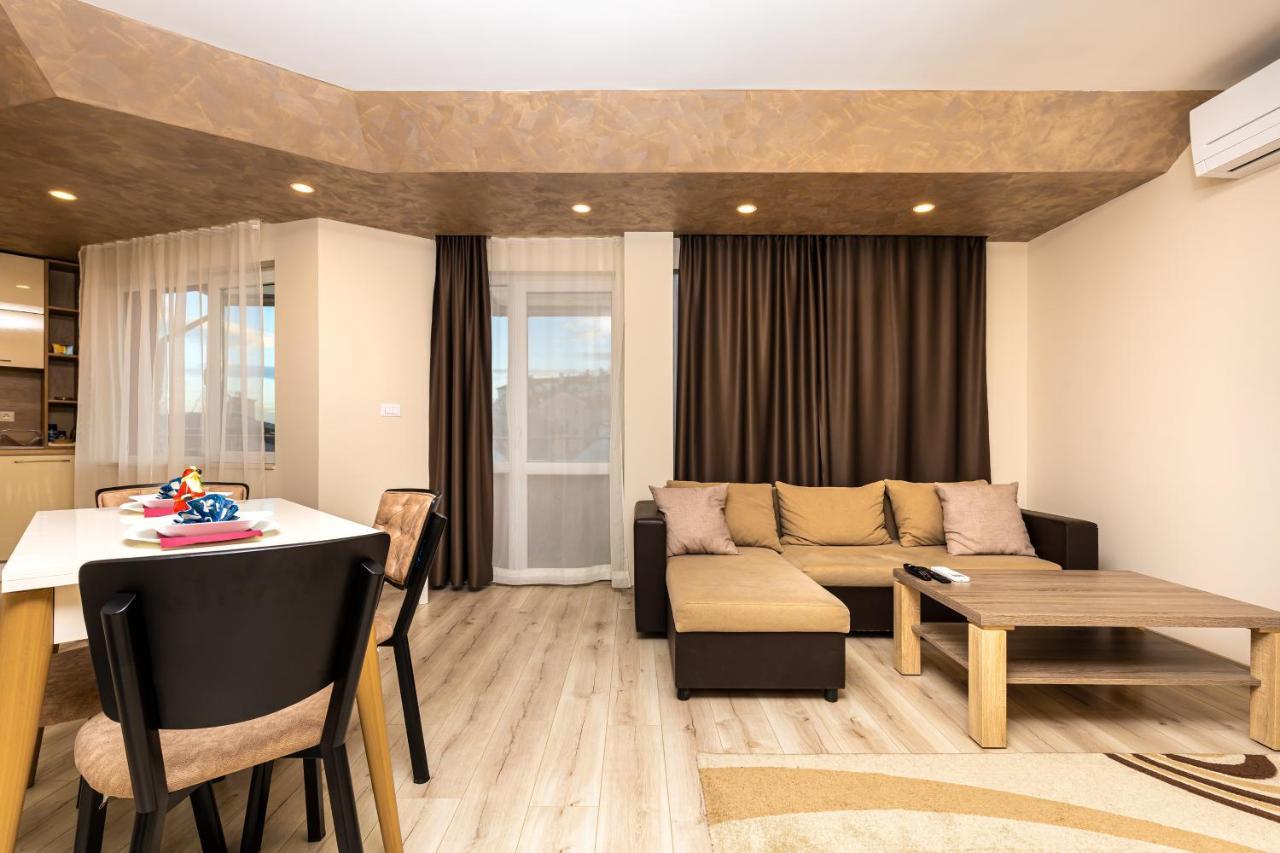 Sunny 1Bd Apartment In Old Town By Flat Mаnager Plovdiv Bagian luar foto